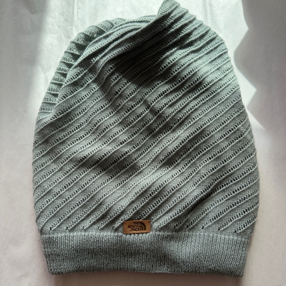 NWT The North Face Greenish-Gray beanie